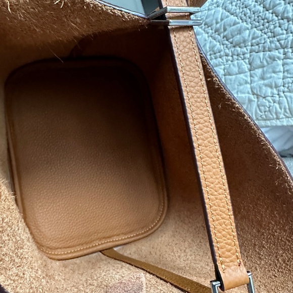 Brown Leather Bucket Handbag - Picture 6 of 6